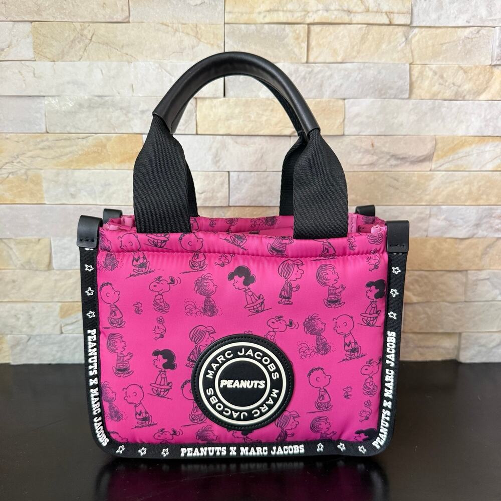 New‼️Marc Jacobs x Peanuts Small Tote Fuschia Fedora $295